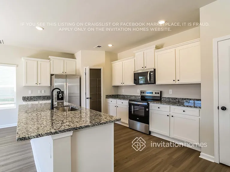 3363 Fox Hall Dr — Photo 6