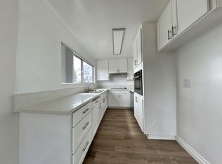 FLT - Fulton Chateau, Van Nuys, CA 91401