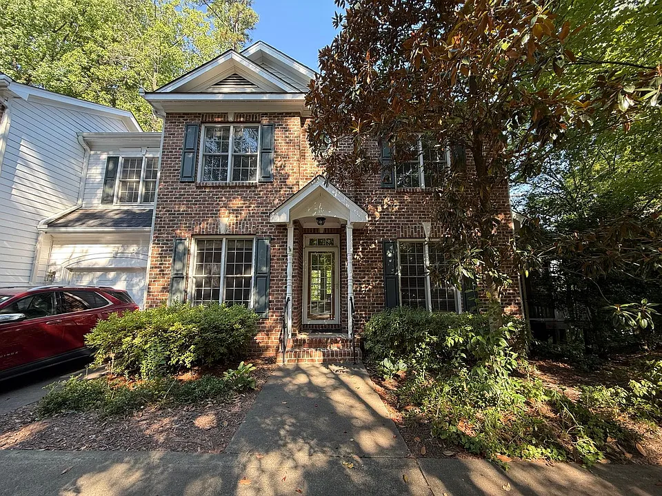 1105 Banbury Woods Pl