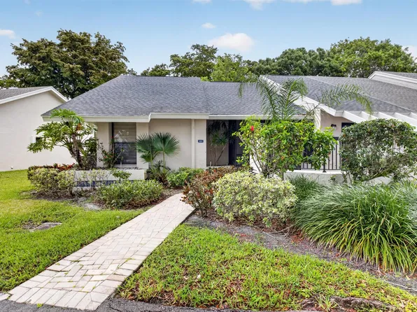 10911 Lake Front Pl, Boca Raton, FL 33498