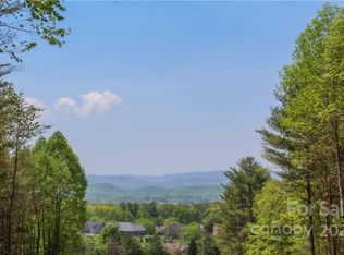 25 Northview Ln #25, Hendersonville, NC 28792