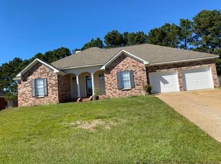 205 Hunters Ridge Dr, Clinton, MS 39056