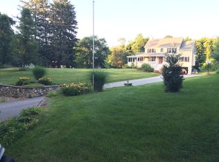 41 Brayton Rd, Smithfield, RI 02917