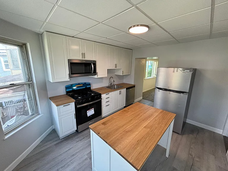 804 Taylor Ave #2 — Photo 2