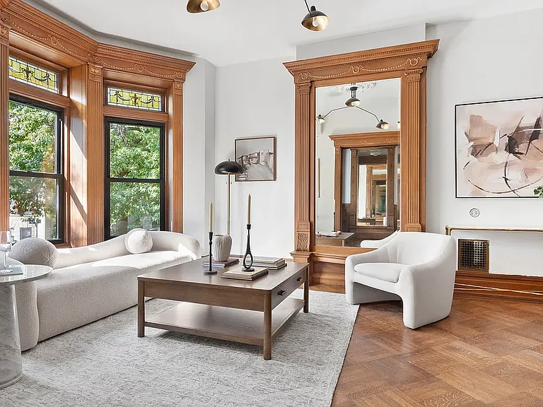 1137 Park Pl #PARLOR — Photo 3