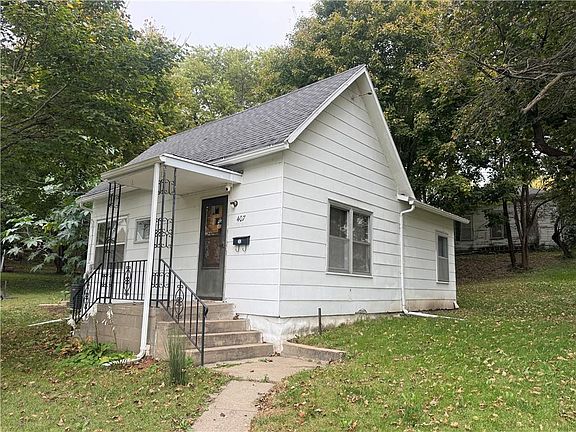 3rd image of 407 E 4th St
