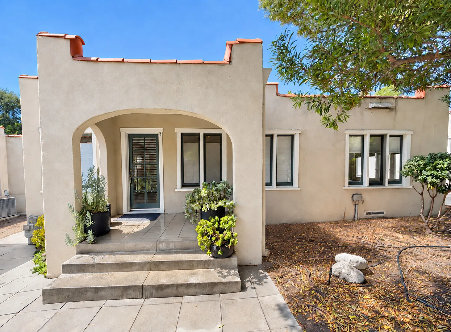 1044 E Orange Grove Blvd — Photo 1