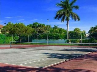 9415 Sun Pointe Dr, Boynton Beach, FL 33437