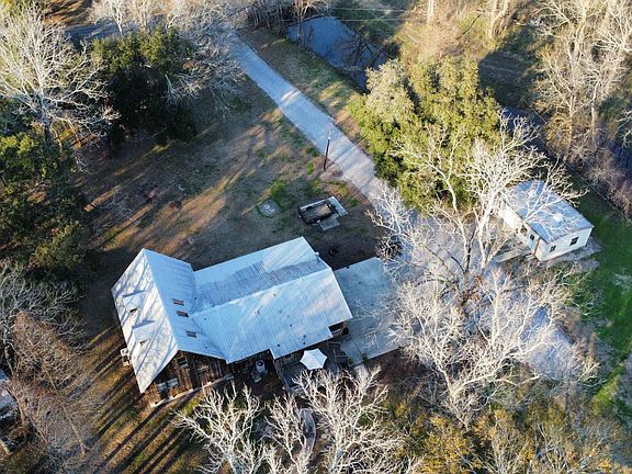 4th image of 7490 Bayou Paul Rd