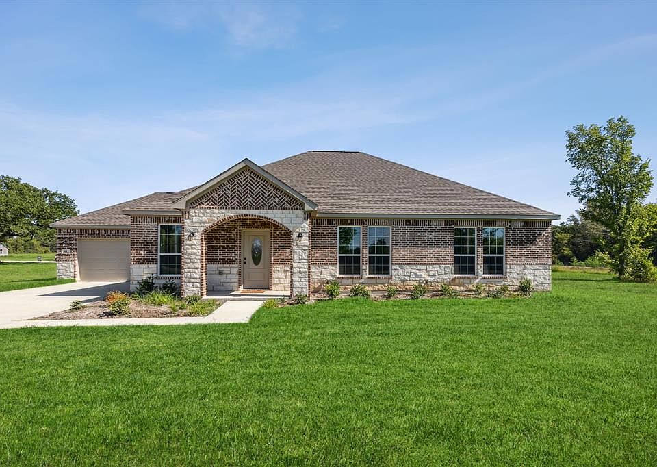 1st image of 611 County Road 3204