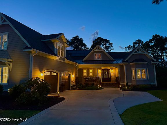 3rd image of 2555 Parkridge Drive