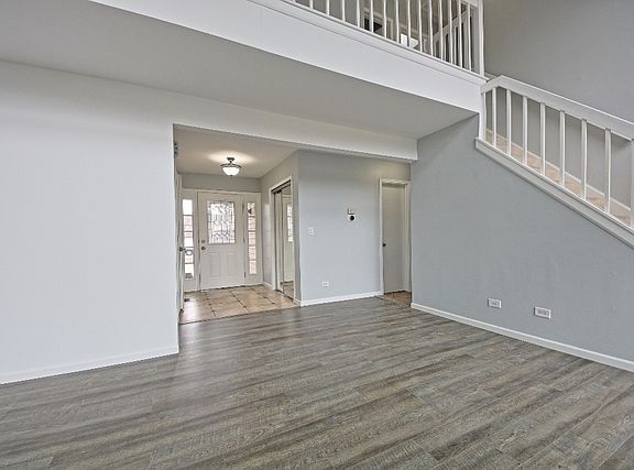 3rd image of 321 Ascot Ln Unit 321