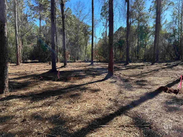 7101 N Woods Dr, Semmes, AL 36575