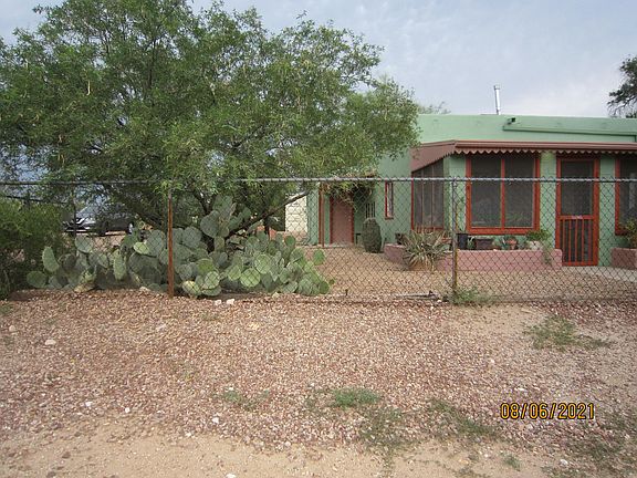 Left side shows unit B porch & entry door