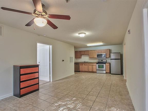 5th image of 3000 S Adams St #412