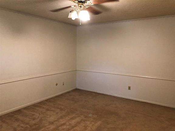 5th image of 16125 Singapore Ln