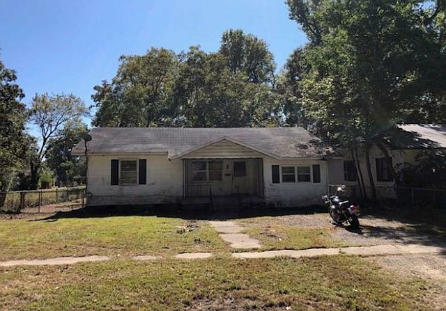 1st image of 1800 W 29th Ave
