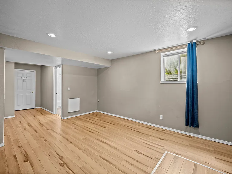 1022 E 12th Ave #B — Photo 7