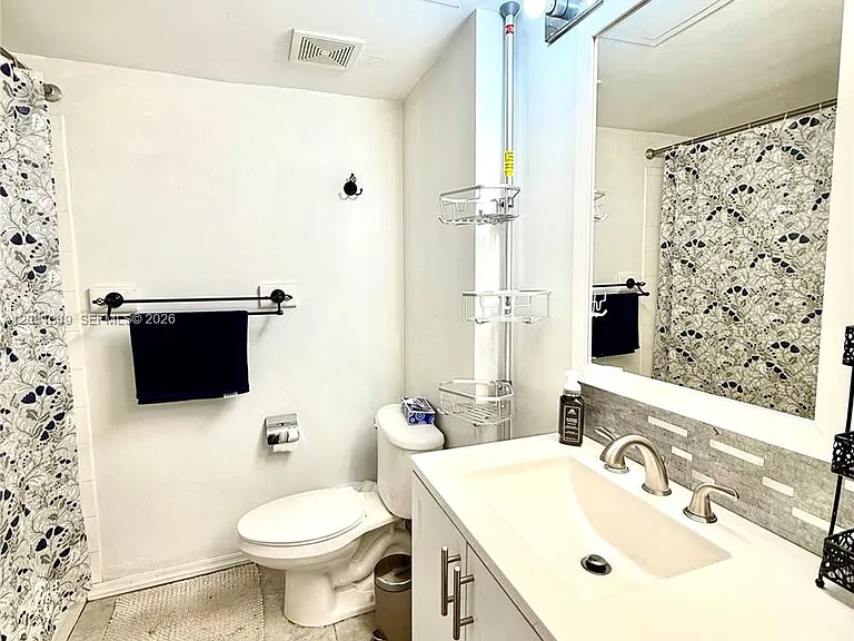 1341 SE 3rd Ave #102 — Photo 14