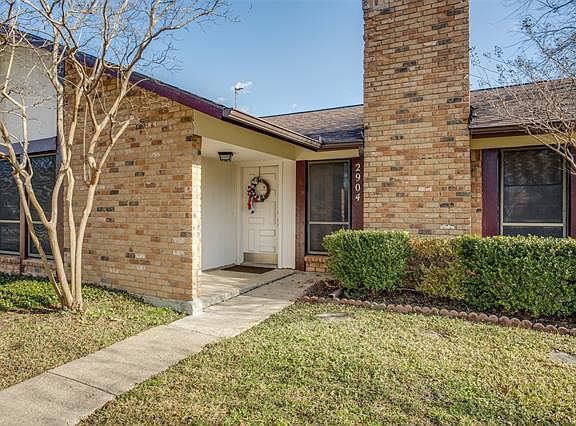 3rd image of 2904 Manchester Dr