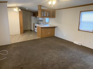 500 Cour Louis St, Warren, MI 48091