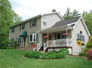 29 Marcy Ln, North Grosvenordale, CT 06255