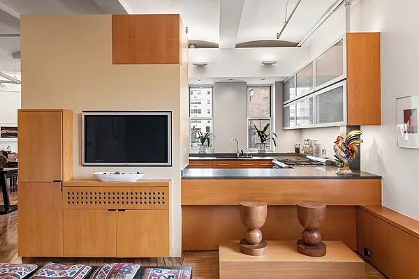 Sold by Douglas Elliman | media 8