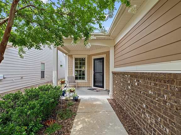 2nd image of 104 Rosedale Creek Dr