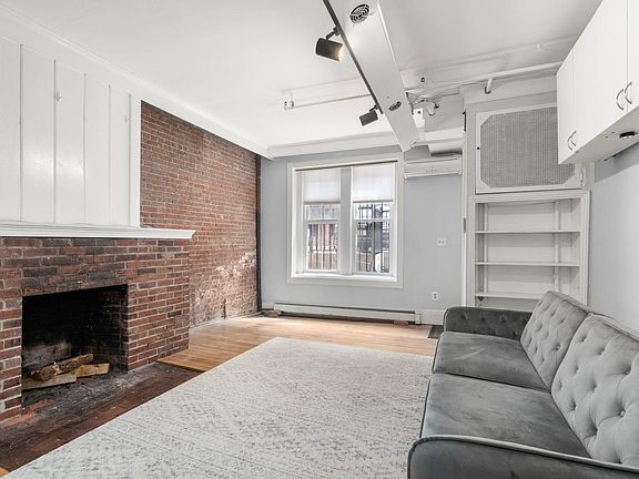 4th image of 167 Beacon St