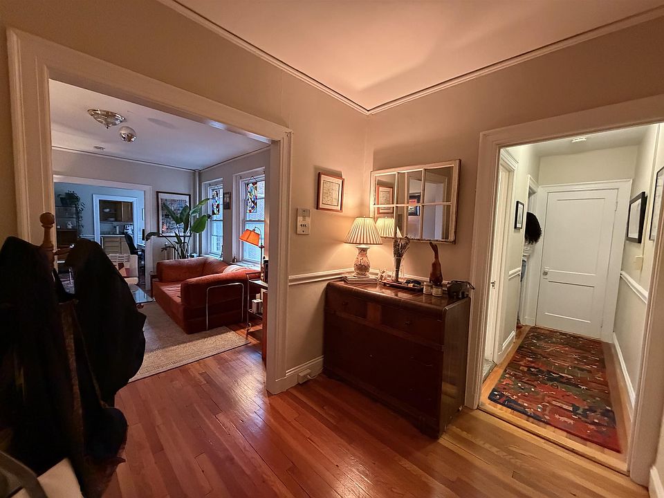 1st image of 5 Craigie Cir #46