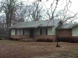 219 Garden Rd, Hooks, TX 75561