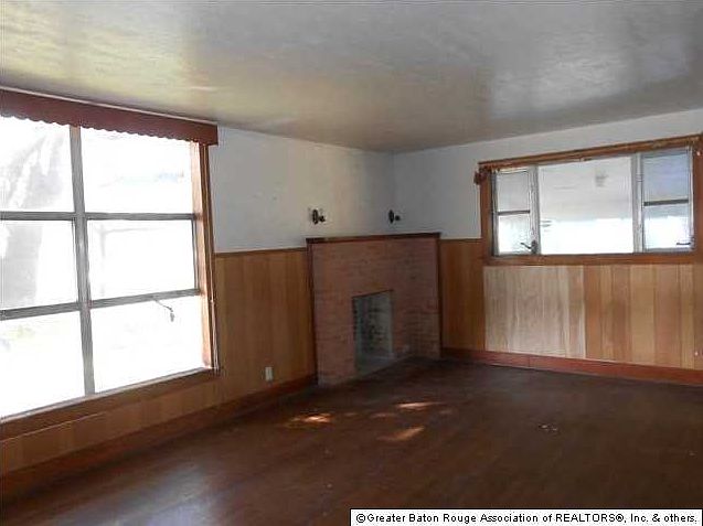 2nd image of 906 Court St