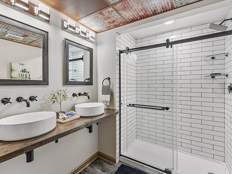 137 Odith Rd — Photo 31
