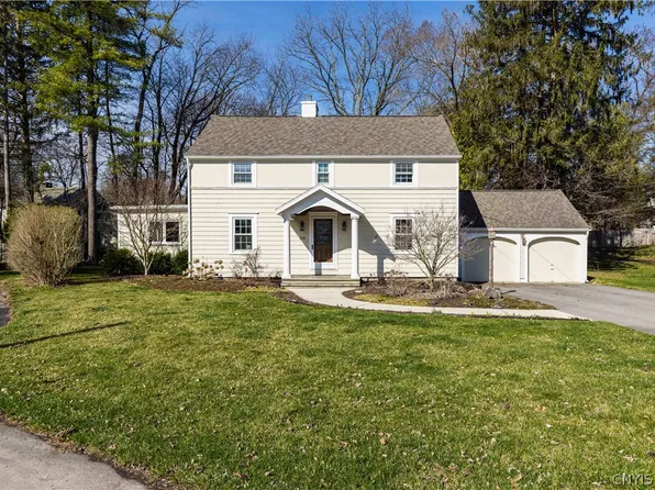 210 Dewittshire Rd, Syracuse, NY 13214