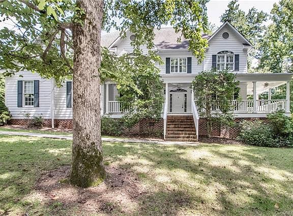 2nd image of 107 Brookmeade Dr