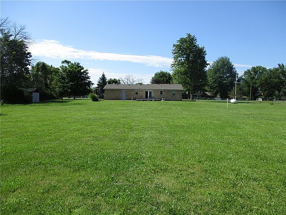 3rd image of 2098 E County Road 100 N