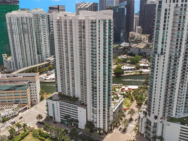 350 S Miami Ave #312 — Photo 46