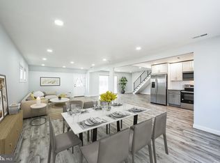 52 Horseshoe Ln, Levittown, PA