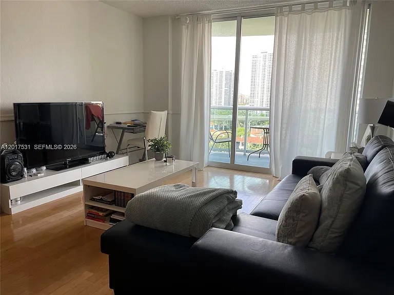 19390 Collins Ave #1225 — Photo 7