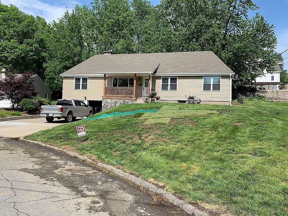 1st image of 4 Holley Cir