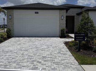 5889 Windbreak Ct, Apollo Beach, FL 33572