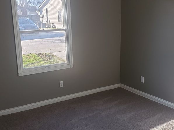 1804 Kraig Dr, Crawfordsville, IN 47933