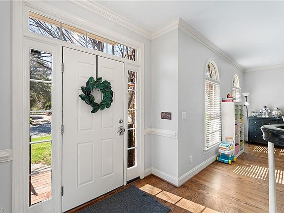 4th image of 4775 Century Oaks Ln