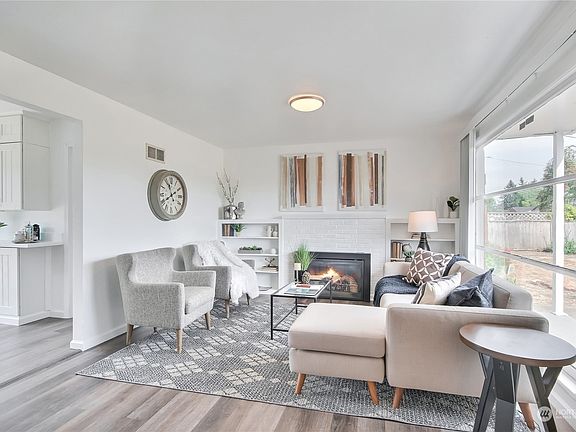 5th image of 821 E 52nd Street