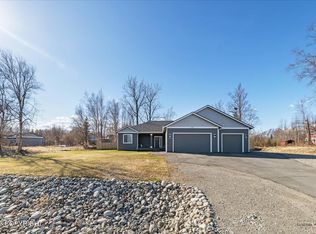 12133 E Winkerstay Dr, Palmer, AK 99645