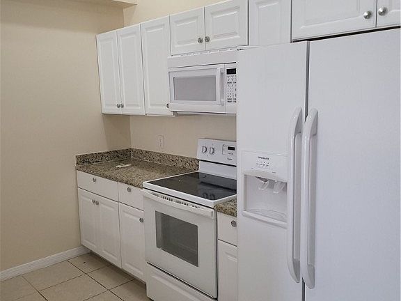 2nd image of 4701/4703 SW 8th Pl