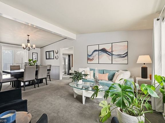 4th image of 2190 Waterbury Dr