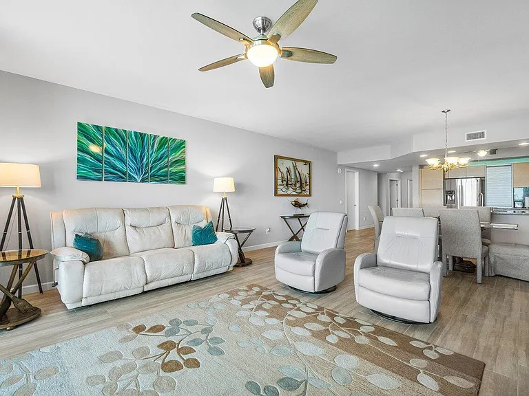 2640 Lake Shore Dr #711 — Photo 12