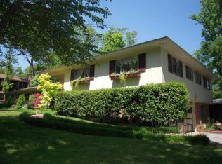 1503 Peter Pan Rd, Lookout Mountain, GA 30750