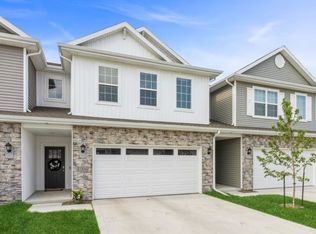 1006 Maywood Ln, Waukee, IA 50263
